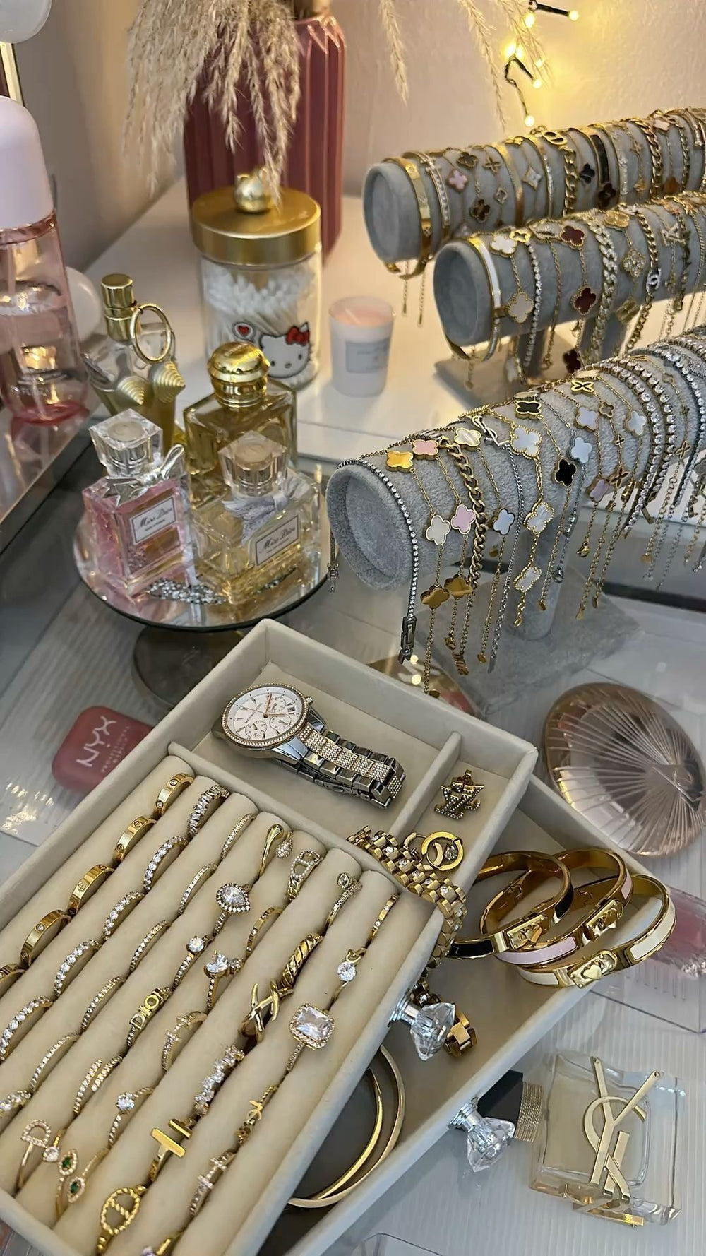 ACCESSORIES
