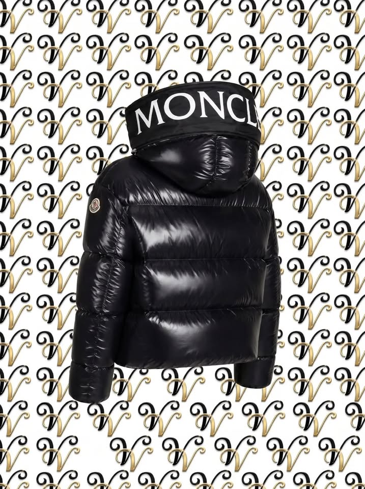 SHINY BLACK PUFFER JACKET